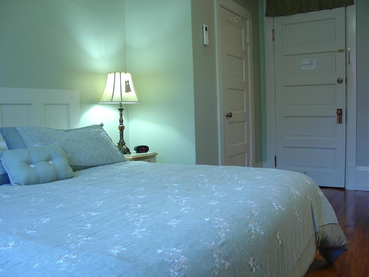 Centralia Square Grand Ballroom And Vintage Hotel Room photo