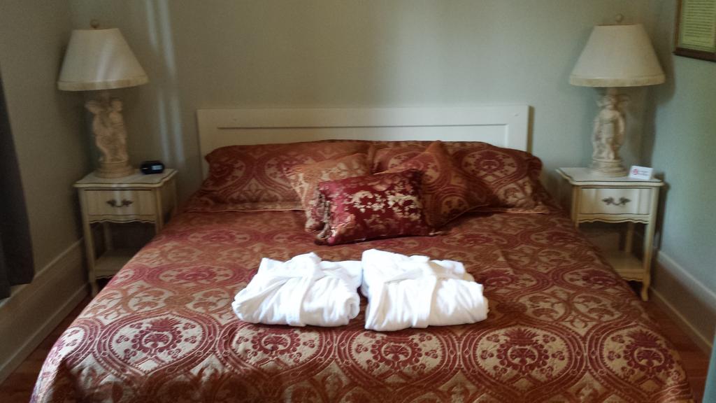 Centralia Square Grand Ballroom And Vintage Hotel Room photo